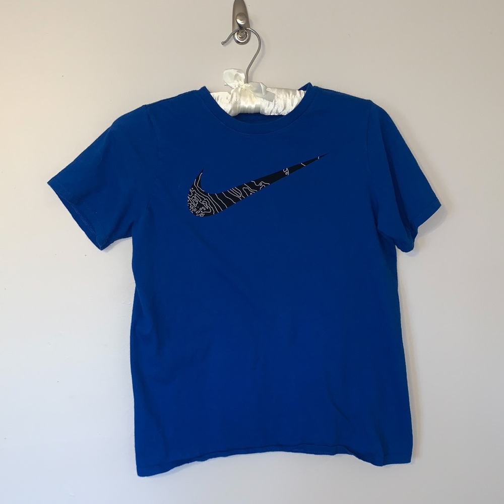 NIKE big boys shirt